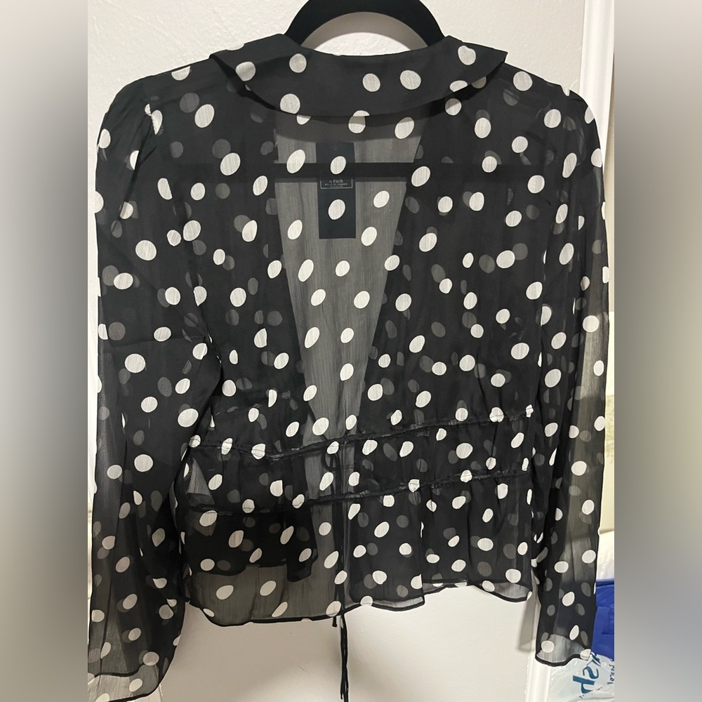 NWT 🤍🖤Abercombie Top - Picture 5 of 6